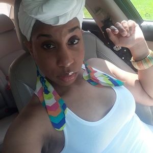 Meet your Posher, Malikah